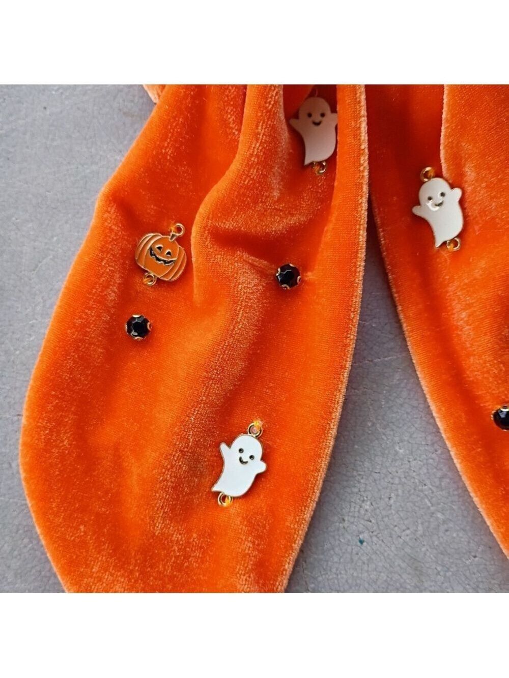 ๐ป Halloween Velvet Bow Hair Clip - Orange - Picture 4 of 6